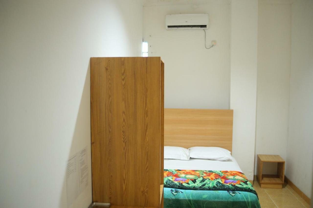 Reddoorz Syariah Near Lahat Station Buitenkant foto